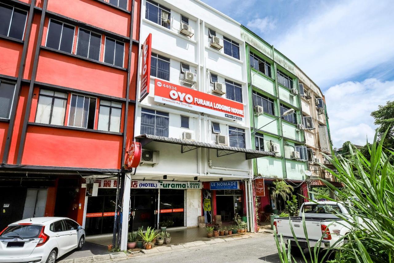Oyo 44034 Furama Lodging House Kuching Buitenkant foto