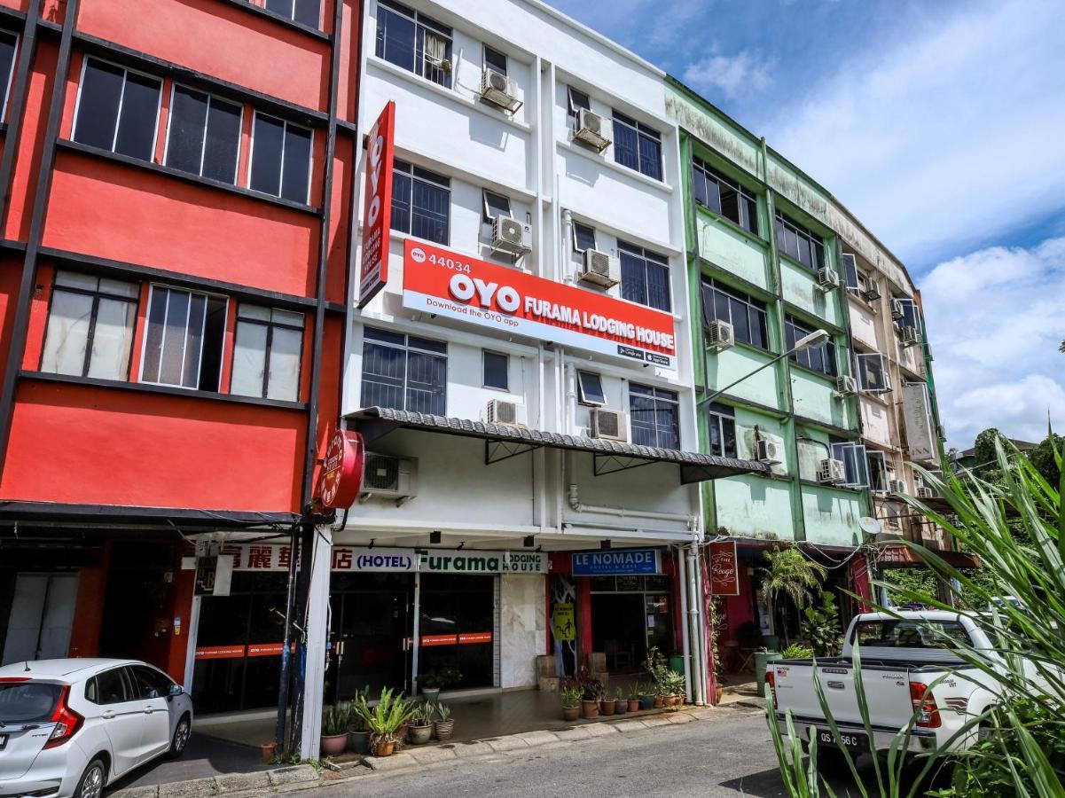Oyo 44034 Furama Lodging House Kuching Buitenkant foto